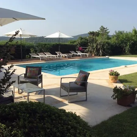 Villa De Plein Pied Pour 8 Personnes A Gassin *
