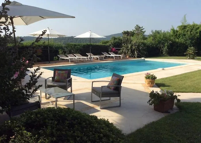 Villa De Plein Pied Pour 8 Personnes A Gassin *