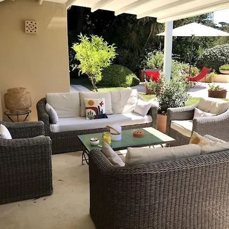 De Plein Pied Pour 8 Personnes A Gassin סן טרופז