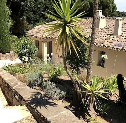 De Plein Pied Pour 8 Personnes à Gassin